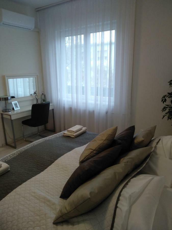 Pannónia Luxury Apartman with WIFI&Balcony Budapest Exterior foto